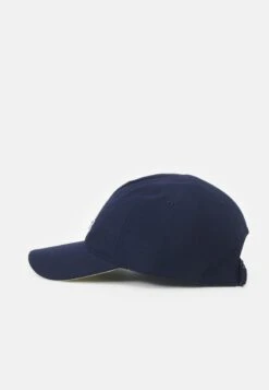 Lacoste Sport TENNIS - Cap - Navy Blue/vahine 10 Lacoste Sport TENNIS - Cap - Navy Blue/vahine -Lacoste 03e4547b54c34ec384bcd9fc372591ef