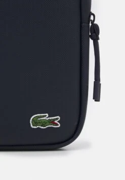 Lacoste FLAT CROSSOVER BAG - Umhängetasche - Light Adriatic Blue -Lacoste 043efa65974c4675bc48e657a5b9306a