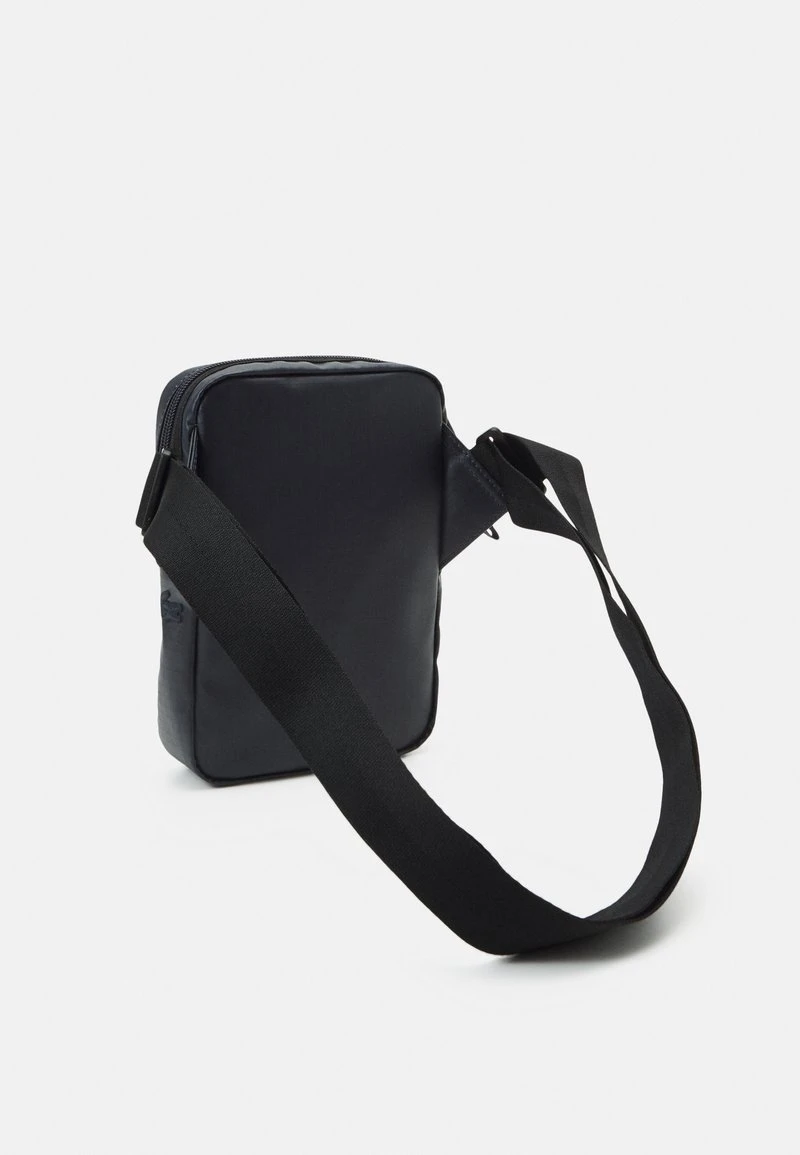 Lacoste STREET BALANCE UNISEX - Umhängetasche - Bleu Nuit Noir 4 Lacoste STREET BALANCE UNISEX - Umhängetasche - Bleu Nuit Noir – Bild 2