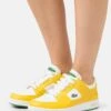 Lacoste COURT CAGE - Sneaker Low - White/yellow 2 Lacoste COURT CAGE - Sneaker Low - White/yellow -Lacoste 2f51054850fe4d4e9e2b0f0151bef8ee