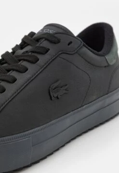 Lacoste POWERCOURT - Sneaker Low - Black/dark Grey -Lacoste 40d2aa22fe9f4dca887543a8c6fc95bc