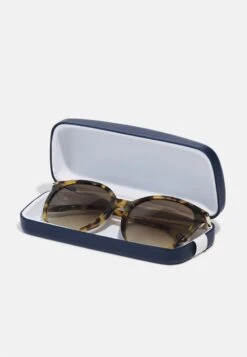 Lacoste Sonnenbrille - Havana 11 Lacoste Sonnenbrille - Havana -Lacoste 5966fe7cf5734239ab9e4d9685244912