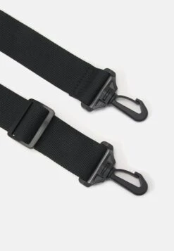 Lacoste NEOCROC UNISEX - Weekender - Noir 11 Lacoste NEOCROC UNISEX - Weekender - Noir -Lacoste 674ef5e7840b4f56bfc94a50a655a18a