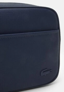 Lacoste DAILY LIFESTYLE CROSSOVER BAG - Umhängetasche - Marine 11 Lacoste DAILY LIFESTYLE CROSSOVER BAG - Umhängetasche - Marine -Lacoste 691458cf458d4406a1dc566fc274215f