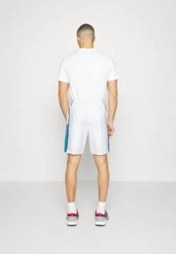 Lacoste Sport TENNIS SHORT BLOCK - Kurze Sporthose - Blanc/bleu/bleu Marine 10 Lacoste Sport TENNIS SHORT BLOCK - Kurze Sporthose - Blanc/bleu/bleu Marine -Lacoste 6b4d483a75774073addacc06838835b1