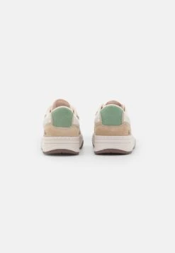 Lacoste CRAFTED - Sneaker Low - Off Wht/light Gry 11 Lacoste CRAFTED - Sneaker Low - Off Wht/light Gry -Lacoste 723d60ebdf1747f6bee47704e130811c