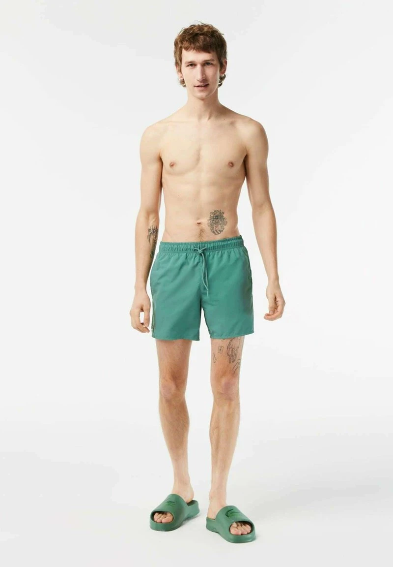 Lacoste Badeshorts - Vert Kaki Vert 4 Lacoste Badeshorts - Vert Kaki Vert – Bild 2