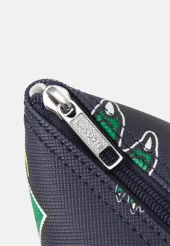 Lacoste Umhängetasche - Marine 12 Lacoste Umhängetasche - Marine -Lacoste 8327fa47b5e34a3f997539f7a21cf608