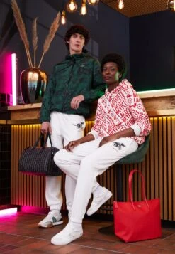 LACOSTE X NETFLIX - Jogginghose - Flour