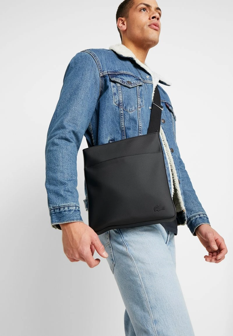 Lacoste FLAT CROSSOVER BAG - Umhängetasche - Black 4 Lacoste FLAT CROSSOVER BAG - Umhängetasche - Black – Bild 2