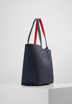 Lacoste Handtasche - Peacoat Salsa 13 Lacoste Handtasche - Peacoat Salsa -Lacoste 91ae0270bd164031944b7dc38aa09bf5