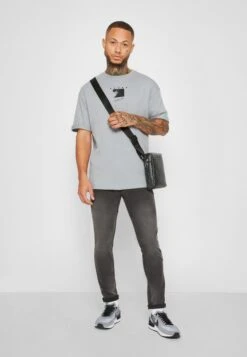 Lacoste THE BLEND UNISEX - Umhängetasche - Noir/gris 13 Lacoste THE BLEND UNISEX - Umhängetasche - Noir/gris -Lacoste 9c3e261fbc064229aca18cf234b81964