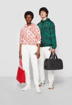 LACOSTE X NETFLIX - Jogginghose - Flour -Lacoste aa87cc928c7c4eb8a9c7fd40c1012c09