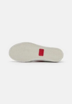 Lacoste COURT MASTER PRO - Sneaker Low - White/red 12 Lacoste COURT MASTER PRO - Sneaker Low - White/red -Lacoste c5a85517ac2c420e8c00d3bd3d9b417a