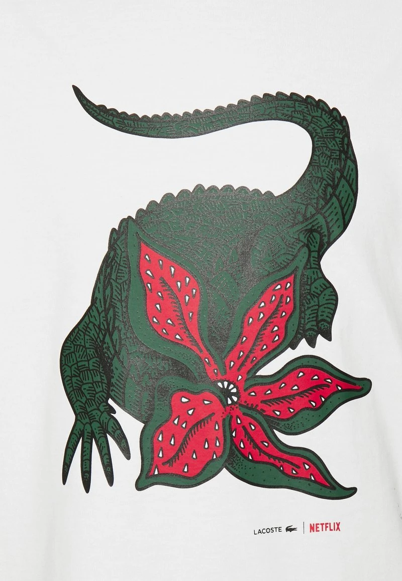 LACOSTE X NETFLIX - T-Shirt Print - Flour 7 LACOSTE X NETFLIX - T-Shirt Print - Flour – Bild 5