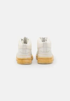 Lacoste Sneaker Low - White 10 Lacoste Sneaker Low - White -Lacoste c74ebe831c0e424a829db5e75a008ab6