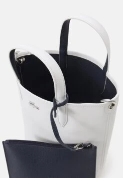Lacoste SHOPPING - Shopping Bag - Farine Bleu Nuit -Lacoste cd394f2baa7d46e1a893280b35bc8aa3