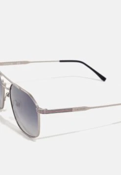 Lacoste Sonnenbrille - Matte Grey 10 Lacoste Sonnenbrille - Matte Grey -Lacoste cd4ebc5af71a440589219186c382224d