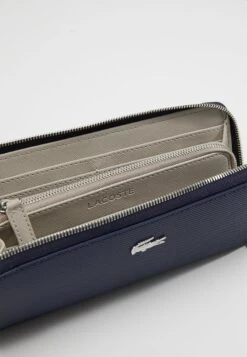 Lacoste Geldbörse - Peacoat 13 Lacoste Geldbörse - Peacoat -Lacoste dda7c41c6b804284adfed901384f1a0b