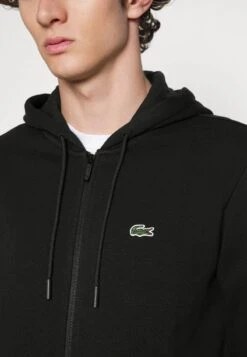 Lacoste Sweatjacke - Noir 13 Lacoste Sweatjacke - Noir -Lacoste e1bc3e7039564beebd80d36c64f35c04