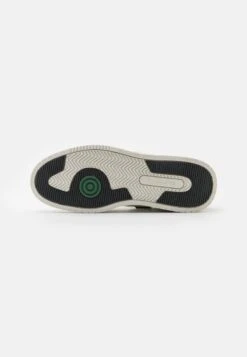 Lacoste Sneaker Low - White/off White 12 Lacoste Sneaker Low - White/off White -Lacoste ef23e491ebf649ae923cd3987f26792a